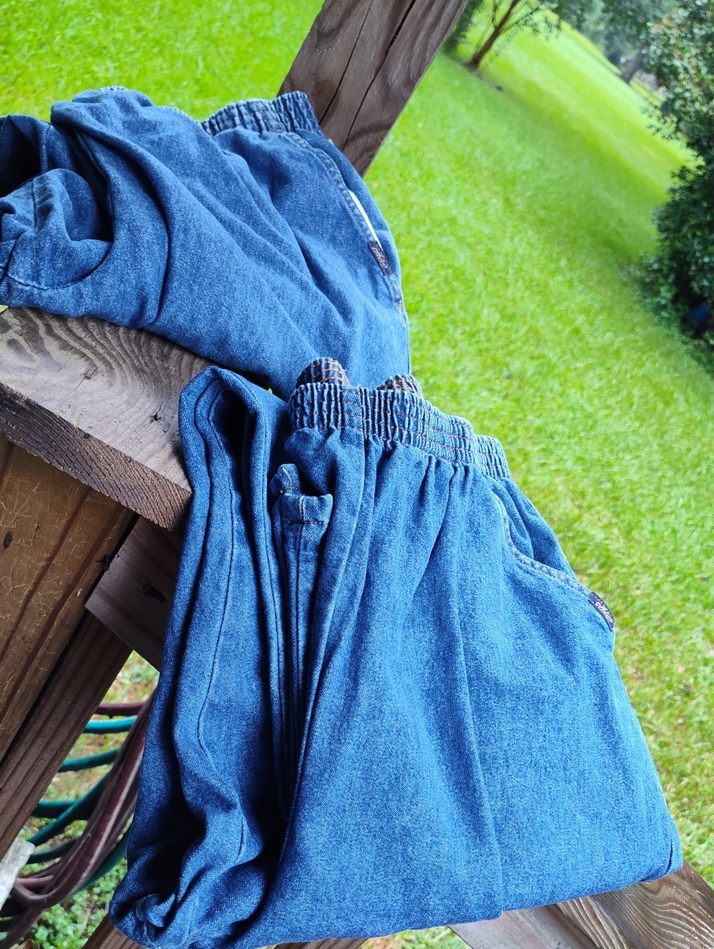 (2) Women's  Pair Size 18AVG CHIC Pull On Jeans With Pockets - Picture 6 of 6